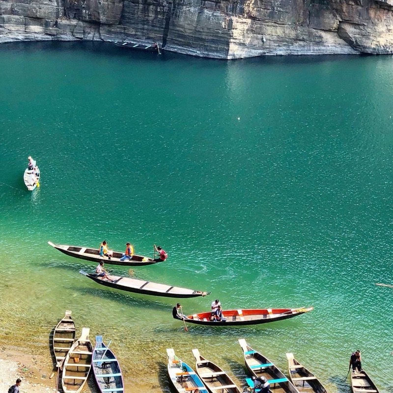 MESMERIZING MEGHALAYA - 4N 5D